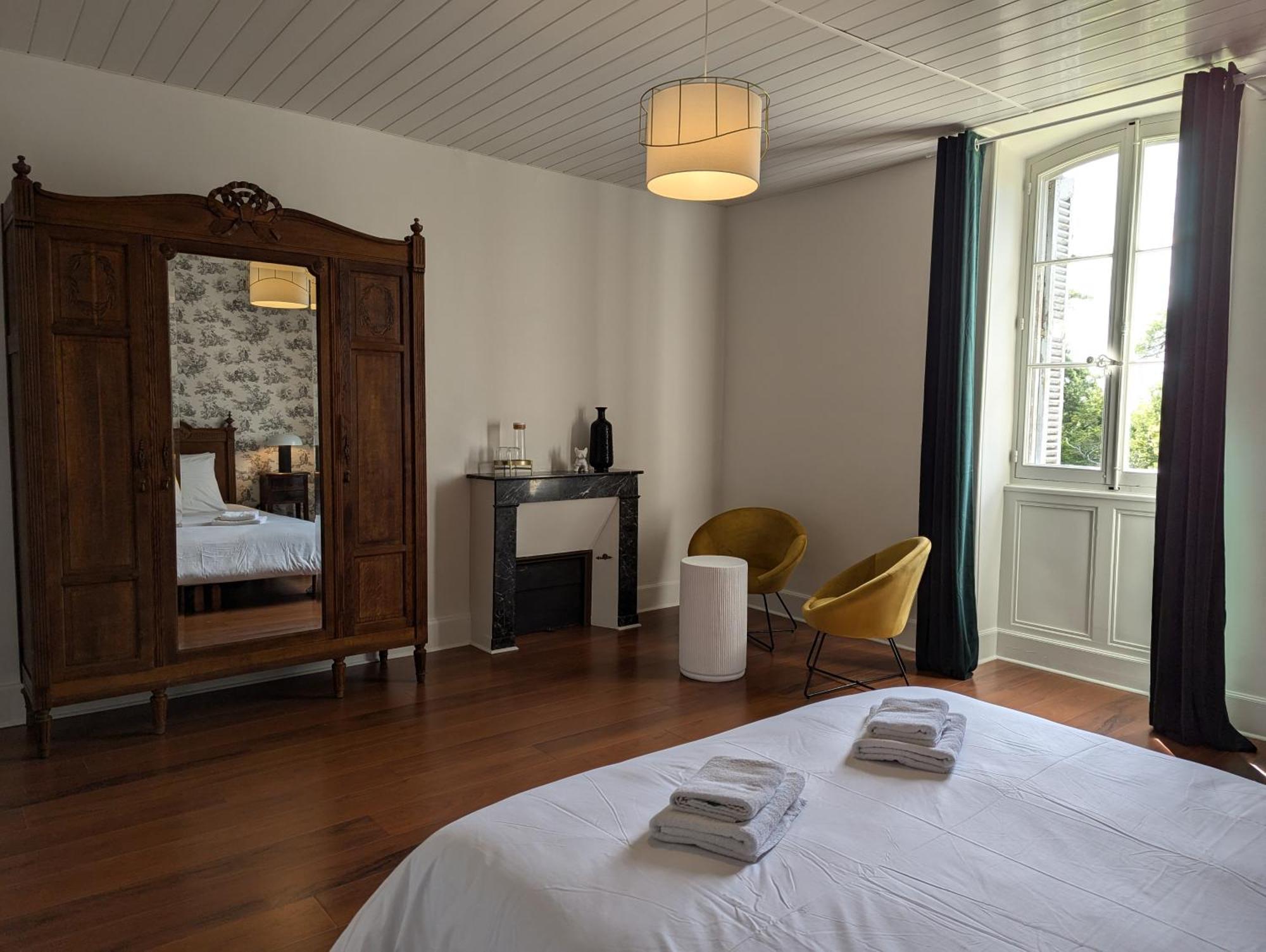 Domaine Du Faure Bed & Breakfast Chadurie Rom bilde